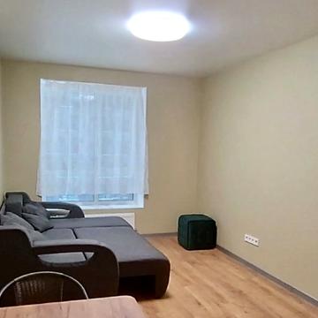 Героїв Небесної Сотні просп., (Будинок 14/2)