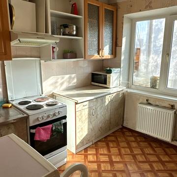 Оболонський просп., 43