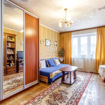 Севастопольська вул., 19