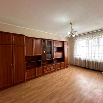 Набережна Перемоги вул., 118