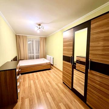 Василя Червонія вул. (Гагаріна), 71