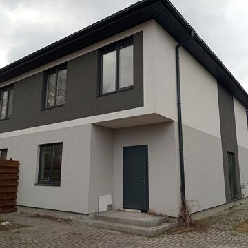 Центральна вул.