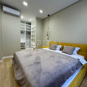 Ґарета Джонса вул. (Сімї Хохлових), 9-Б