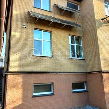 Лисичанська вул., 12