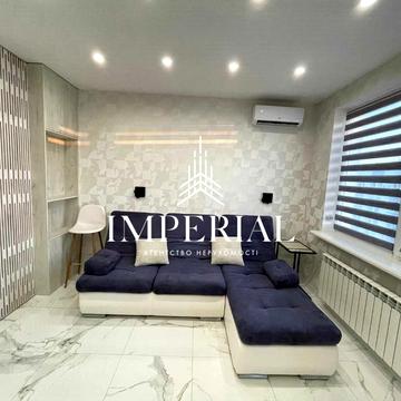 Практична вул., 1