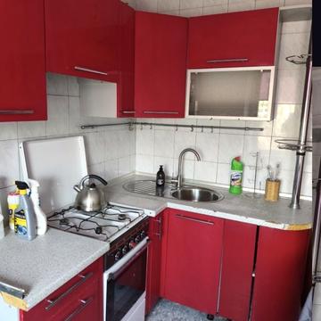 Героїв просп., 30