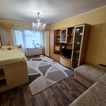 Героїв просп., 46