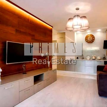 Івана Мазепи вул. (Січневого Повстання), 8