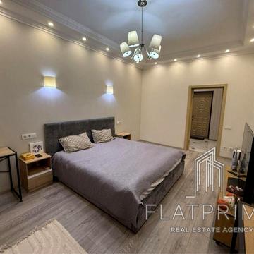 Гната Хоткевича вул. (Червоногвардійська), 8