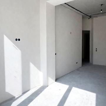 Молодіжна вул., 9