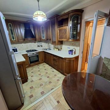 Кільцева вул., 11