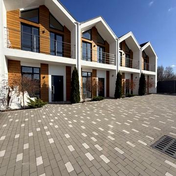 14-та Центральна вул.