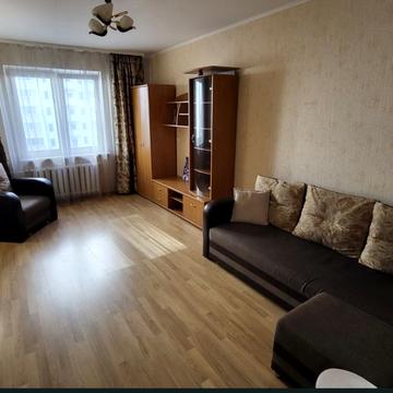 Григорія Ващенка вул., 1