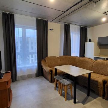 Героїв Крут вул., 4