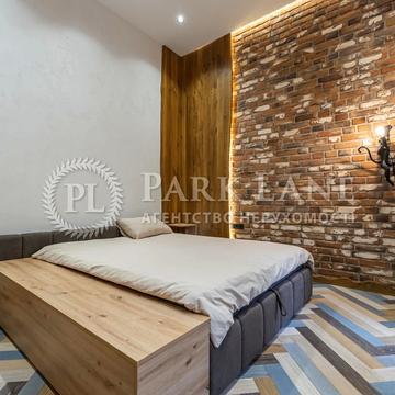 Михайлівська вул., 6