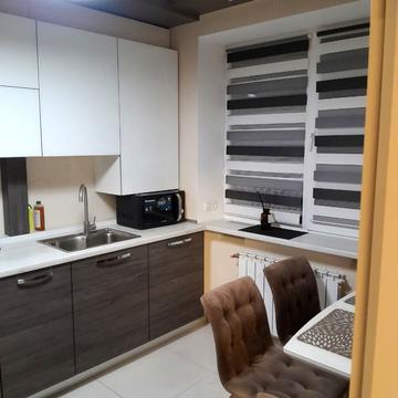 Мирна вул., (Будинок 1)