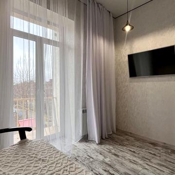 Ахієзерів вул. (Халтуріна), 6