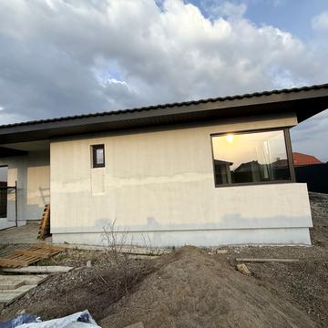 Хорватська, 111