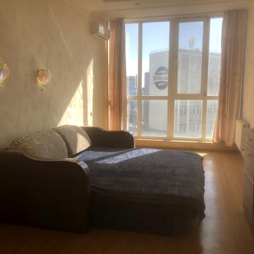 Академіка Корольова вул., 5/4