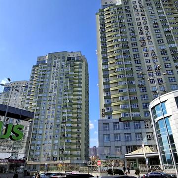 Валерія Лобановського просп. (Червонозоряний), 4-Б