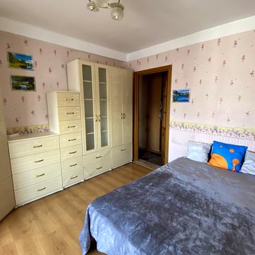 Євгена Сверстюка вул. (Марини Раскової), 8