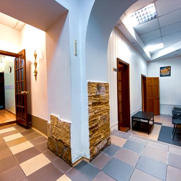 Сокальська вул., 4