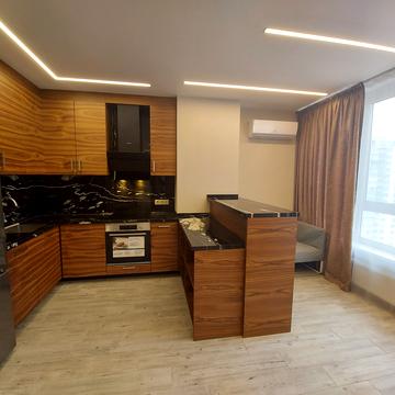 Каховська вул., 58