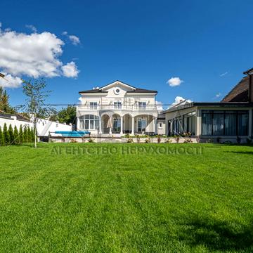 Молодіжна вул.