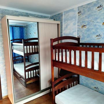 Варненська вул., 7/4