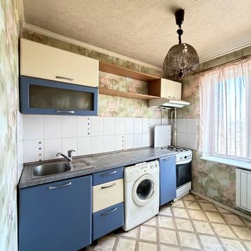 Воскресенська вул., 11