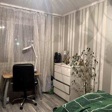 Тролейбусна вул., 8