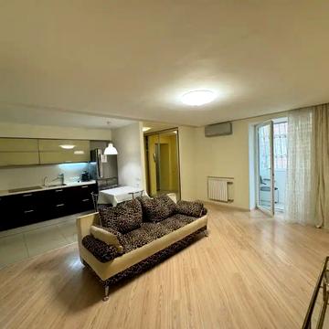 Князя Ярослава Мудрого вул. (Ленінградська), 20