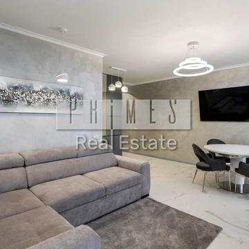 Зарічна вул., 4