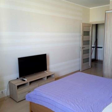 Європейського Союзу просп. (Правди), 41-Д