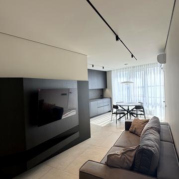 Дніпровська набережна вул., 15-Є