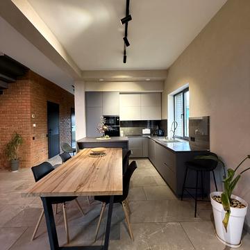 Набережна, 5д