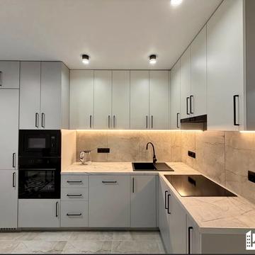 Романа Левицького вул., (Будинок 2)