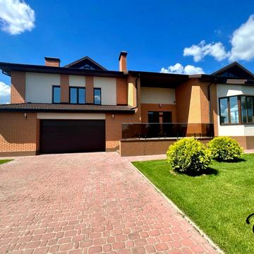 Центральна вул.