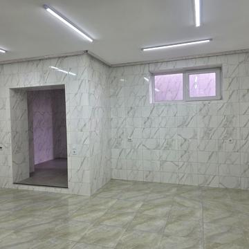 Героїв Небесної Сотні просп., 36/1