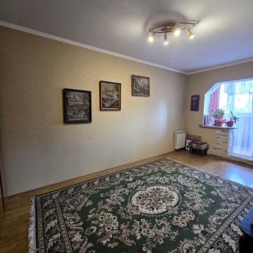 Анни Ахматової вул., 14-Б