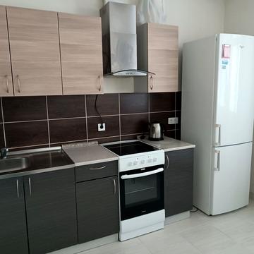 Воскресенська вул., 12-Г