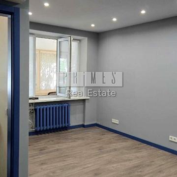 Будівельників вул., 4