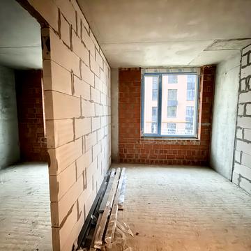 Героїв Майдану вул., (Будинок 1)