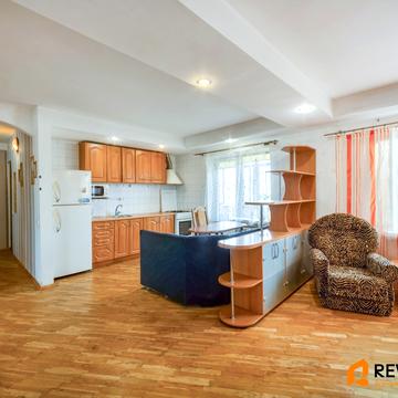 Дмитра Павличка просп., 4-А