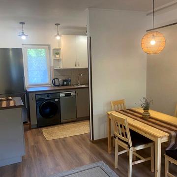 Кутова вул., 15