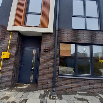 Приозерна вул.