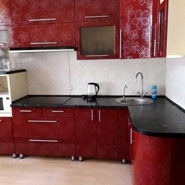 Новоселівська вул., 8