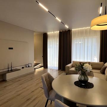 Полтавська вул.