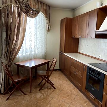 Бориса Гмирі вул., 2