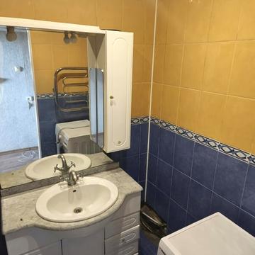 Академіка Заболотного вул., 12